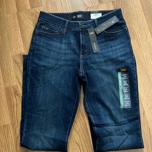 NWT Lee Bootcut mid-rise Flex Motion Jeans 10M